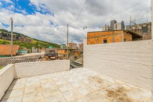 Image 26 - 218896