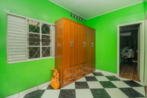 Image 17 - 218900