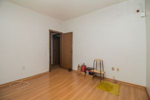 Image 15 - 218929