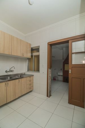 Image 25 - 218929