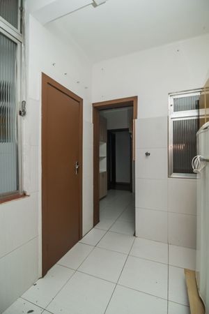 Image 27 - 218929