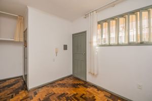 Image 3 - 218930