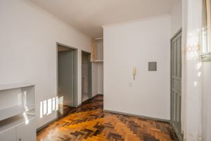 Image 4 - 218930