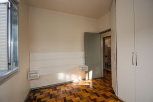 Image 12 - 218930