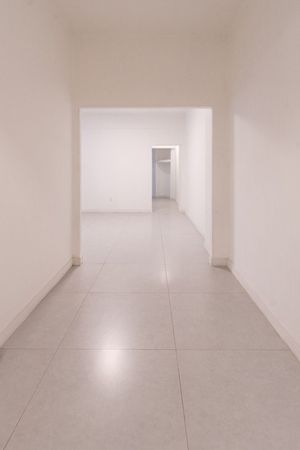 Image 5 - 218948