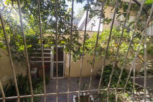 Image 12 - 218993