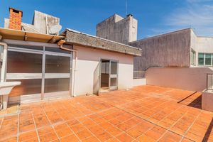 Image 19 - 219001