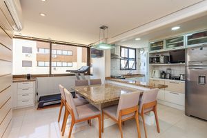 Image 15 - 219111