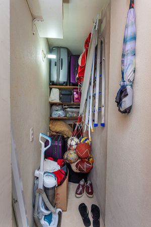 Image 35 - 219111