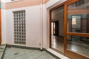 Image 8 - 219156