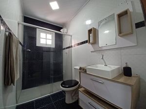 Image 19 - 219215