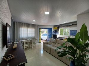 Image 11 - 219215