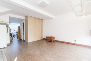 Image 40 - 219236