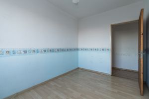 Image 11 - 219245