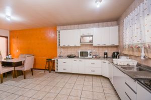 Image 19 - 219301