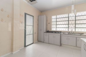 Image 18 - 219380