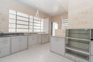Image 19 - 219380