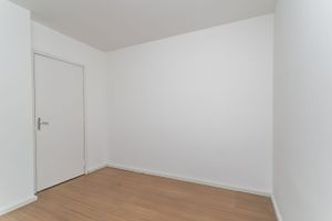 Image 11 - 219430