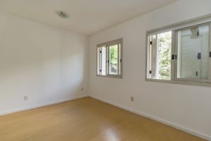 Image 11 - 219502