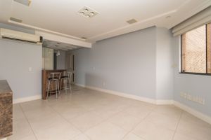 Image 4 - 219561