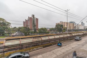Image 17 - 219684