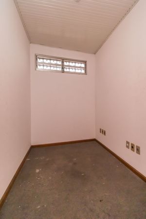 Image 24 - 219684