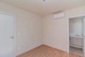 Image 19 - 219703