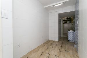 Image 16 - 219737
