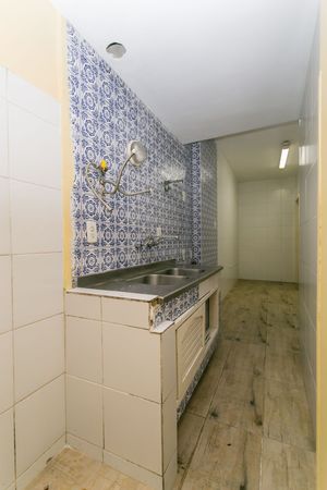 Image 19 - 219737