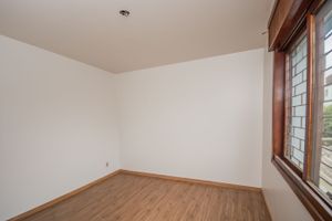 Image 11 - 219813