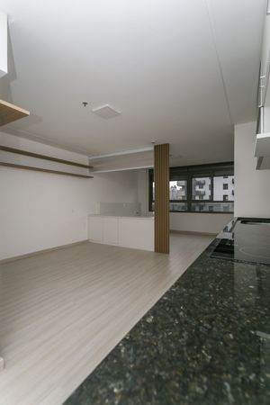 Image 4 - 219840