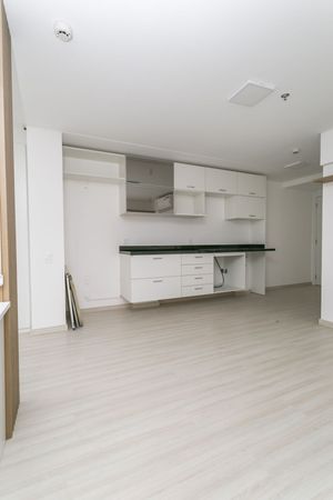 Image 12 - 219840