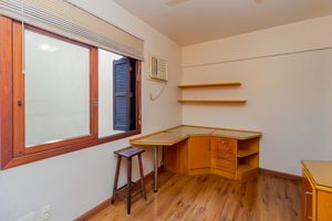 Image 11 - 219856