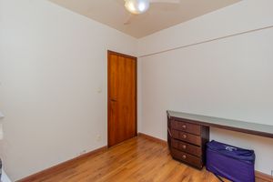 Image 22 - 219856