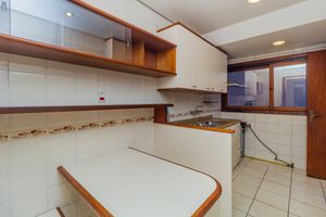 Image 31 - 219856