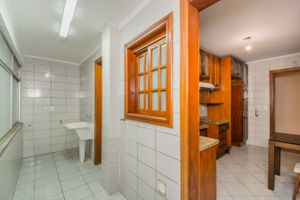 Image 29 - 219865