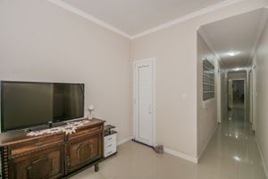 Image 15 - 219885
