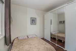 Image 14 - 219898