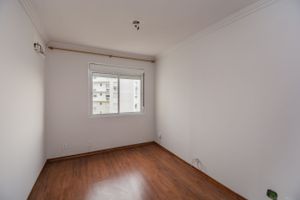Image 12 - 219943