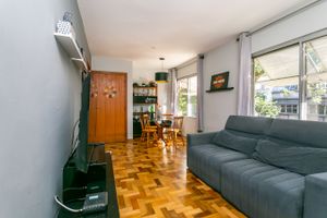 Image 3 - 220000