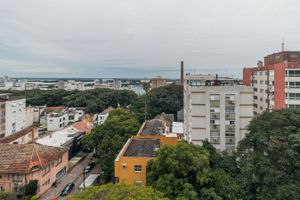 Image 10 - 220071