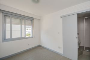 Image 21 - 220084