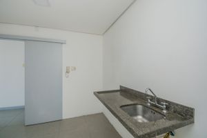 Image 31 - 220084