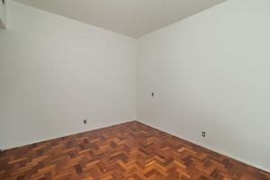 Image 14 - 220105