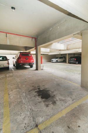 Image 32 - 220105