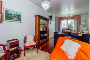Image 4 - 220283