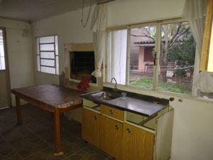 Image 8 - 220285