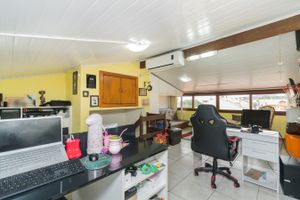 Image 25 - 220294