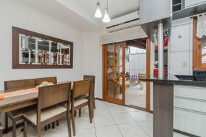 Image 29 - 220294