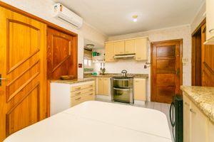 Image 29 - 220306